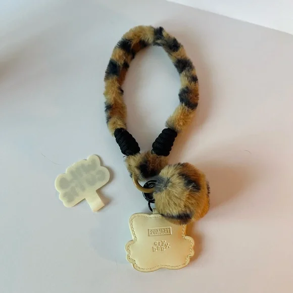 CRYBABY Wild but Cutie Series-Phone
Charm Blind Box (SECRET) - Picture 3 of 5